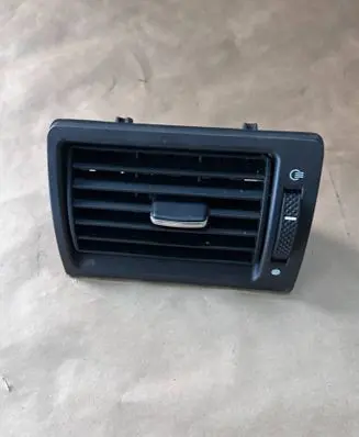 Ford Mondeo Mk III Dashboard side air vent grill/cover trim