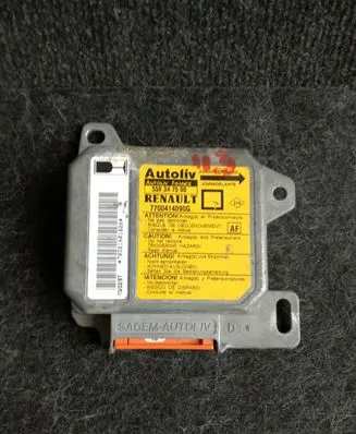 Renault Megane I Airbag control unit/module 7700414090G