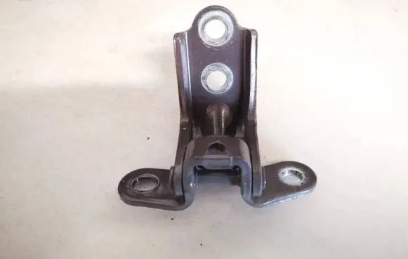 KIA Sportage Rear door lower hinge
