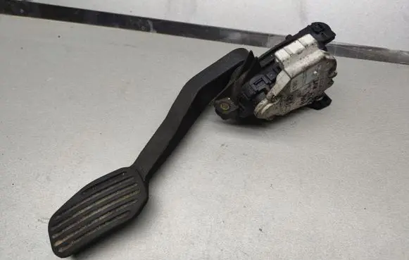 Volvo S80 Accelerator throttle pedal 9472579