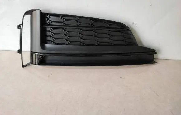 Audi A5 Front bumper lower grill 8w6807682