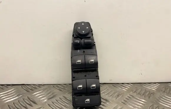 BMW 5 F10 F11 Electric window control switch 9179913