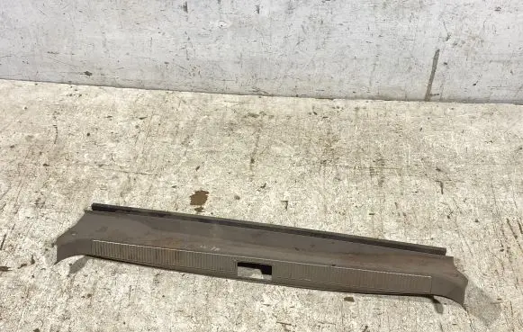 Audi A4 S4 B5 8D Trunk/boot sill cover protection 8d9863471j