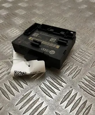 Audi A8 S8 D4 4H Door control unit/module 4H0959793