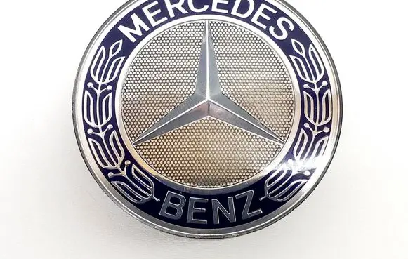 Mercedes-Benz E W212 R20 wheel hub/cap/trim A1704000025