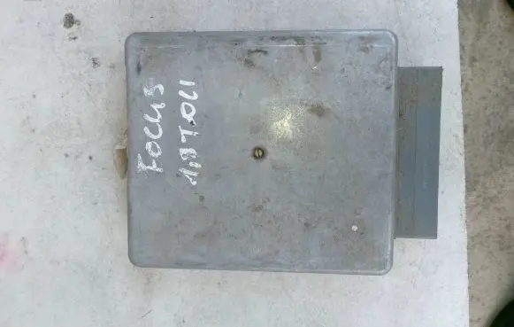Ford Focus Engine control unit/module Ys4f12a650pa