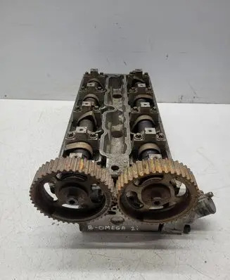 Opel Omega B1 Engine head 
