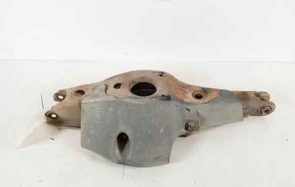 Toyota Avensis T270 Rear control arm 48740-05060
