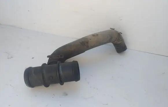 Volkswagen PASSAT B6 Engine coolant pipe/hose N906929