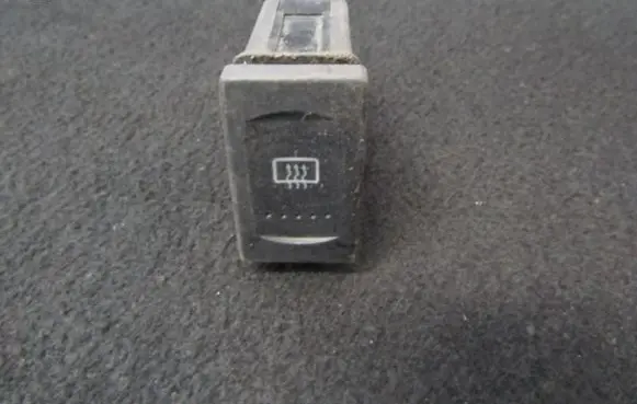 Volkswagen PASSAT B5 Windscreen/window heater switch 3b0959621c