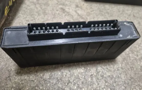 BMW 5 E34 Comfort/convenience module 61351379372 5KG00517500