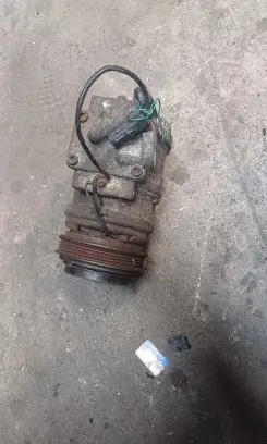 KIA Carens I Air conditioning (A/C) compressor (pump)