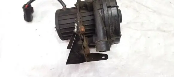 BMW 5 E60 E61 Secondary air pump 72812400 7506210