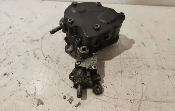 Volkswagen PASSAT B6 Fuel injection high pressure pump 038145209H 060519D
