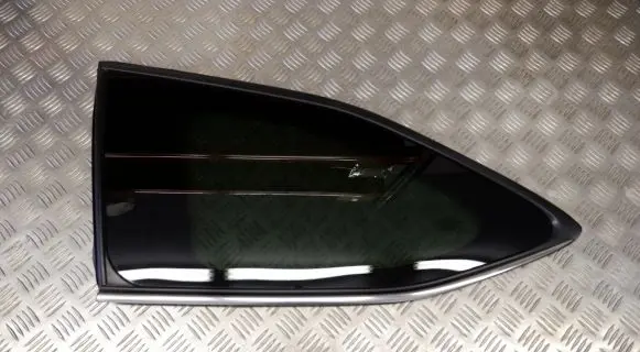 Toyota Highlander XU70 Rear side window 627200E211