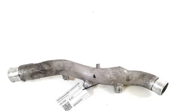 Coolant pipe/hose