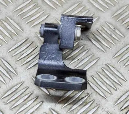 Maserati Quattroporte Front door upper hinge