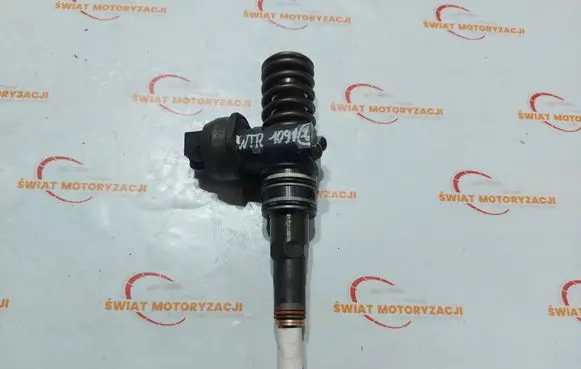 Audi A4 S4 B6 8E 8H Fuel injector 038130073BA