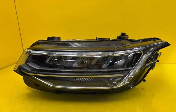 Volkswagen Tiguan Headlight/headlamp 5NB941035C