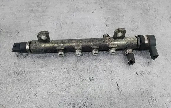 Fuel main line pipe