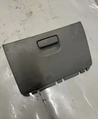 Chrysler Grand Voyager IV Glove box