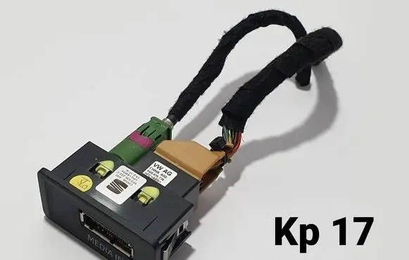 Seat Leon (5F) USB socket connector 5F0035222C 5q035736