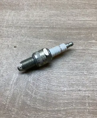 Renault Master I Spark plug N279YC