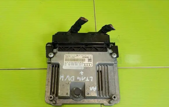 Audi A1 Engine control unit/module 03C906016FR GP87