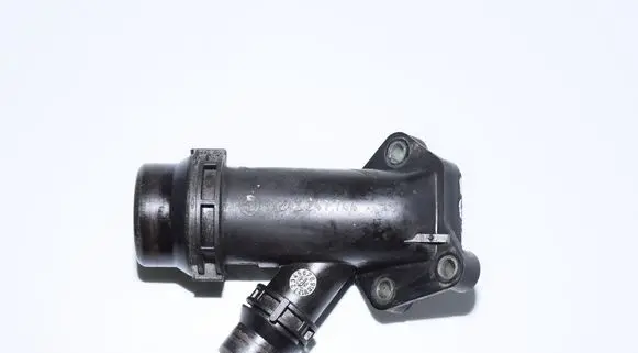 BMW 5 E39 Engine coolant pipe/hose 2247744