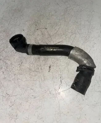 Volkswagen Tiguan Engine coolant pipe/hose 5N0122073AC
