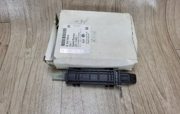 Opel Astra K Camshaft position sensor 55578624