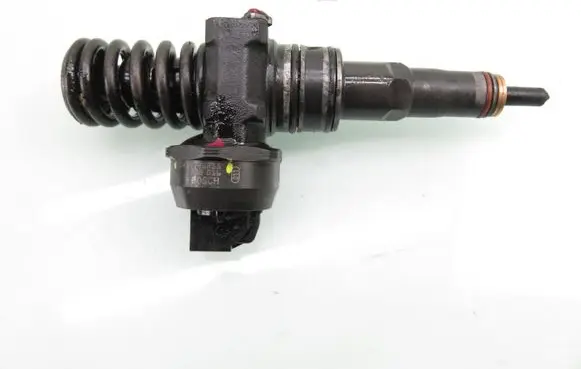 Volkswagen Polo IV 9N3 Fuel injector 0414720215 038130073AG