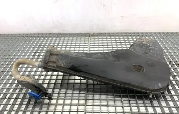 BMW X5 G05 Windshield washer fluid reservoir/tank 7499828
