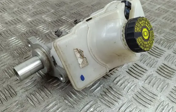 Maserati Quattroporte Master brake cylinder