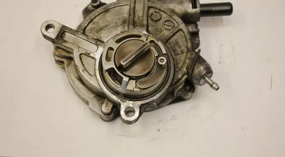 Mercedes-Benz CLK A209 C209 Vacuum pump A2722300265