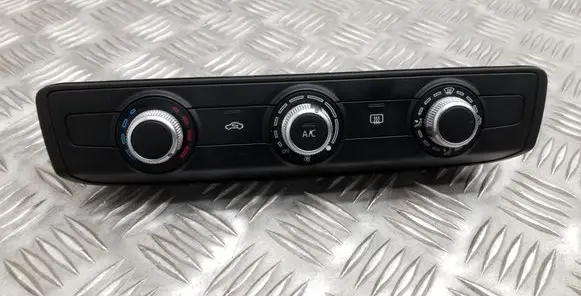 Audi A3 S3 8V Climate control unit 8V0820047D