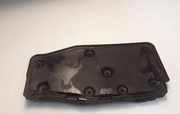 KIA Sorento Engine splash shield/under tray 291302W000