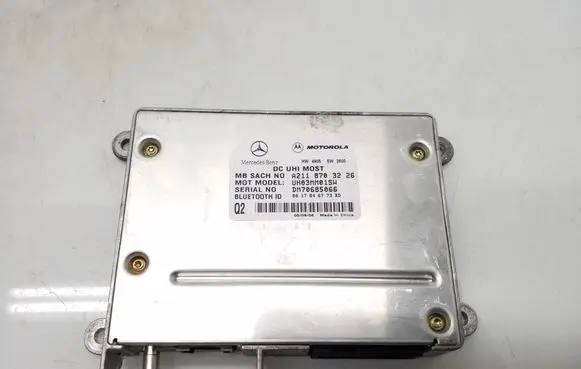 Mercedes-Benz R W251 Bluetooth control unit module A2118703226