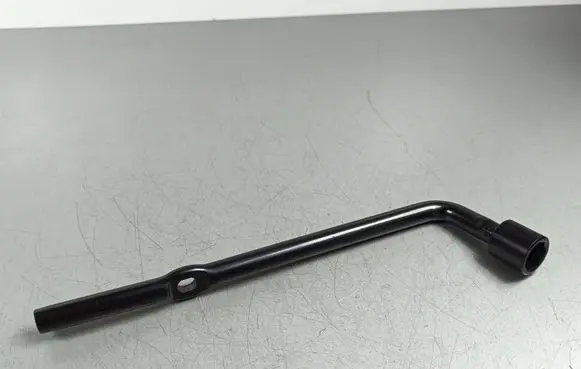 Suzuki SX4 S-Cross Wheel nut wrench 