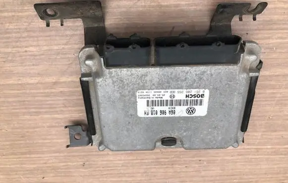 Skoda Octavia Mk1 (1U) Engine control unit/module 06A906018FH