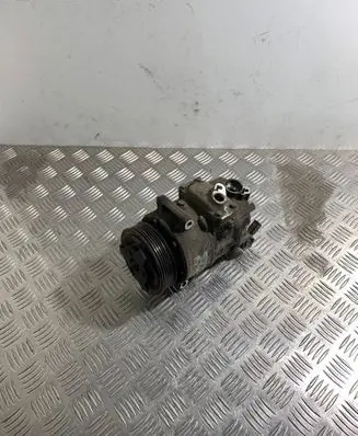 Volkswagen Touran I Air conditioning (A/C) compressor (pump) 1K0820859F