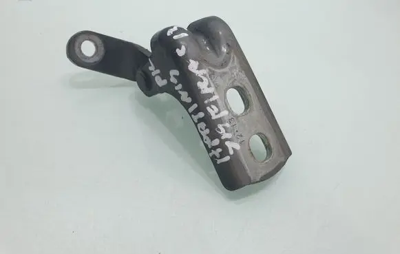 Opel Zafira C Front door lower hinge 