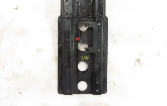 Man TGE 1gen Fender mounting bracket 