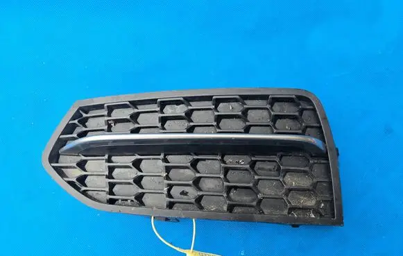 BMW 2 F22 F23 Front bumper lower grill 8055955