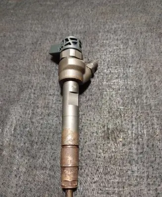 BMW X5 F15 Fuel injector 0445116617
