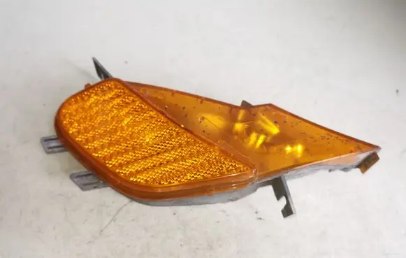 Porsche Cayenne (9PA) Front bumper turn signal 7L5945072A