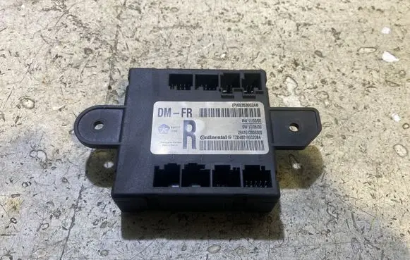 Dodge Challenger Door control unit/module 68353602AB 4B0189020BA 2841612806300