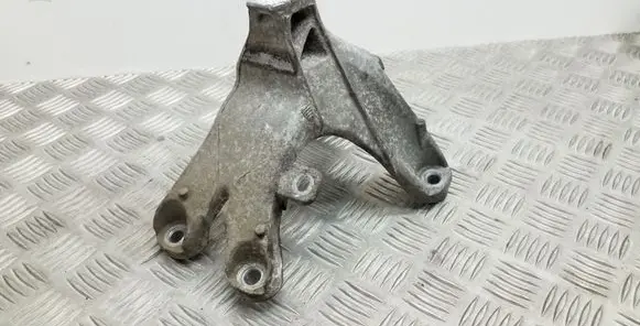 Audi A4 S4 B8 8K Engine mounting bracket 8K0199308BE