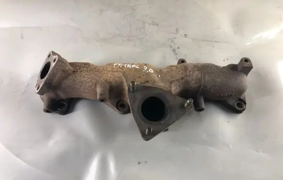 Nissan Patrol Y61 Exhaust manifold