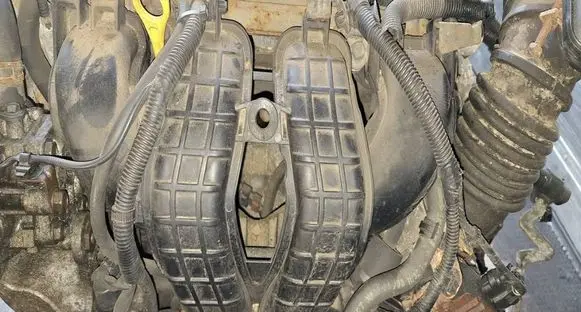 Mitsubishi Outlander Intake manifold 